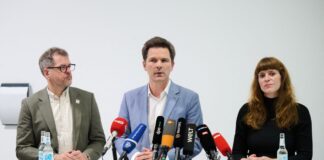 Krach fordert Ausschluss von Koçak aus Linke-Fraktion SPD-Spitzenkandidat Krach fordert stärkere Konsequenzen für Koçak von der Linkspartei.