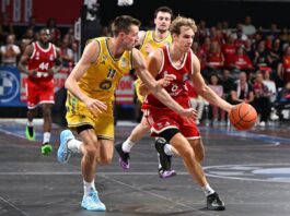 Alba Berlin siegt nach gutem Schlussspurt gegen Igokea Flügelspieler Joe Wieskamp (l.) brachte Alba im Schlussviertel auf die Siegerstraße. (Archivbild)