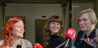 Die Parteivorsitzenden Bettina König (SPD, l-r), Kerstin Wolter (Die Linke) und Nina Stahr (Bündnis 90/Die Grünen) haben gemeinsam mit anderen Vertretern ihrer Parteien über Antisemitismus beraten. 