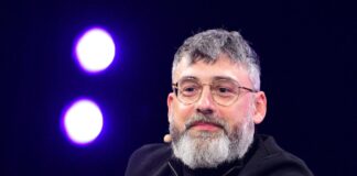 Sido ersteigert Harald Juhnkes Smoking für 4.000 Euro Mit den 4.000 Euro für den Smoking möchte das Kinder- und Jugendhaus Mariaschutz finanziell benachteiligte Kinder und Jugendliche fördern. (Archivbild)