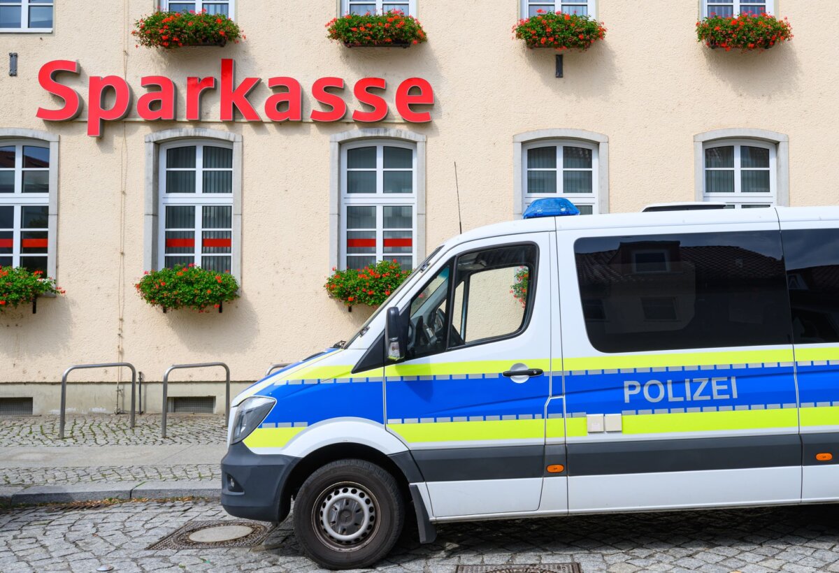 Sparkasse Strausberg Mit einem Kernbohrer verschafften sich die Täter Zugang zum Tresorraum. (Archivbild)