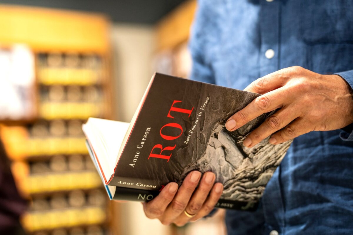 Fortsetzung 78. Frankfurter Buchmesse Anne Carson wird mit dem diesjährigen Literaturnobelpreis ausgezeichnet.
