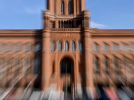 Experte: Berliner Regierungsbildung bleibt völlig offen Wer künftig in Berlins Rotem Rathaus das Sagen hat, ist noch offen. (Symbolbild)