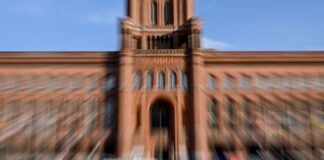 Experte: Berliner Regierungsbildung bleibt völlig offen Wer künftig in Berlins Rotem Rathaus das Sagen hat, ist noch offen. (Symbolbild)