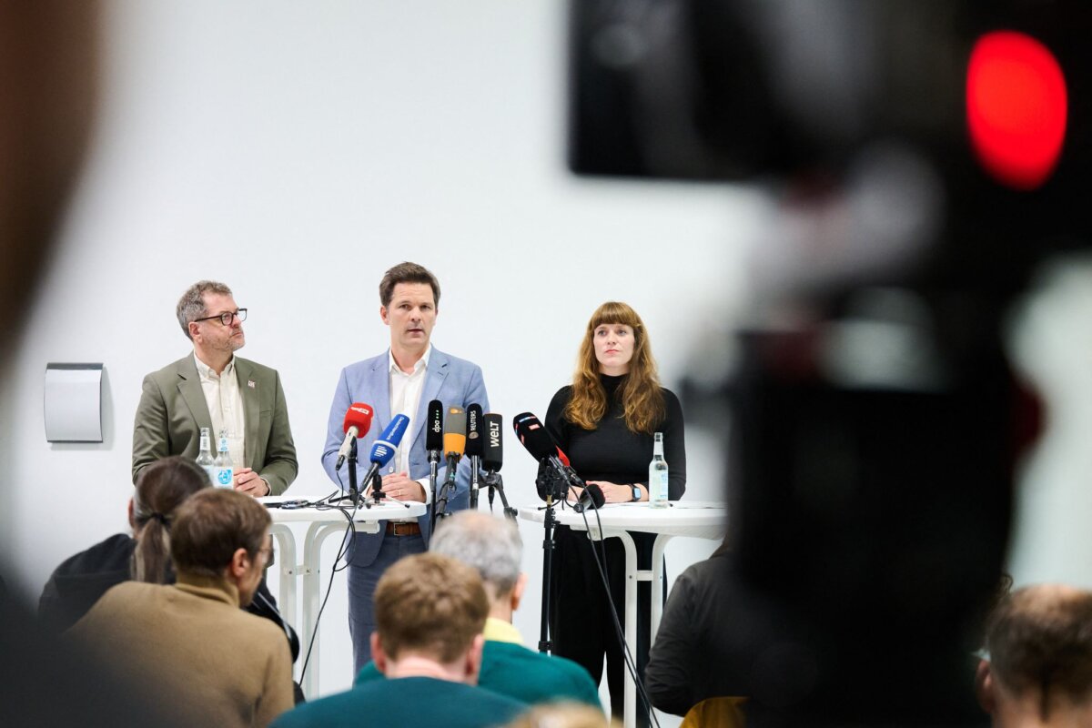 Regierungsbildung nach der Wahl zum Berliner Abgeordnetenhaus Die Parteispitzen wollten am späten Nachmittag über das Ergebnis der Sondierungen informieren. (Archivbild)