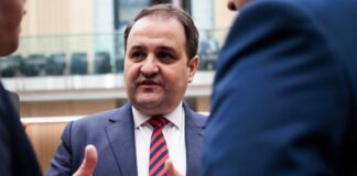NRW-Minister empfiehlt Linker «politische Säuberung» Nathanael Liminski warnt vor einer Zusammenarbeit mit der Linken. (Archivbild)