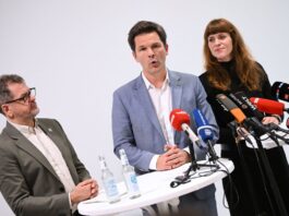 Berliner Linke überrascht von Aussetzung der Sondierungen Der Sondierungsprozess zwischen den Spitzen von Linke, SPD und Grünen in Berlin ist ins Stocken geraten. (Archivbild)