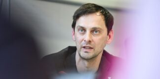 Der Bezirksbürgermeister von Neukölln Martin Hikel fordert ein Mitgliedervotum der SPD vor Aufnahme von Koalitionsverhandlungen mit der Linken. (Achivbild) 