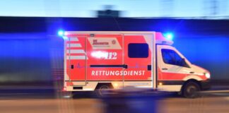 Taxifahrer stirbt bei Frontalzusammenstoß in Berlin-Mitte In Berlin-Mitte ist ein Taxifahrer bei einem Verkehrsunfall gestorben. (Symbolbild)