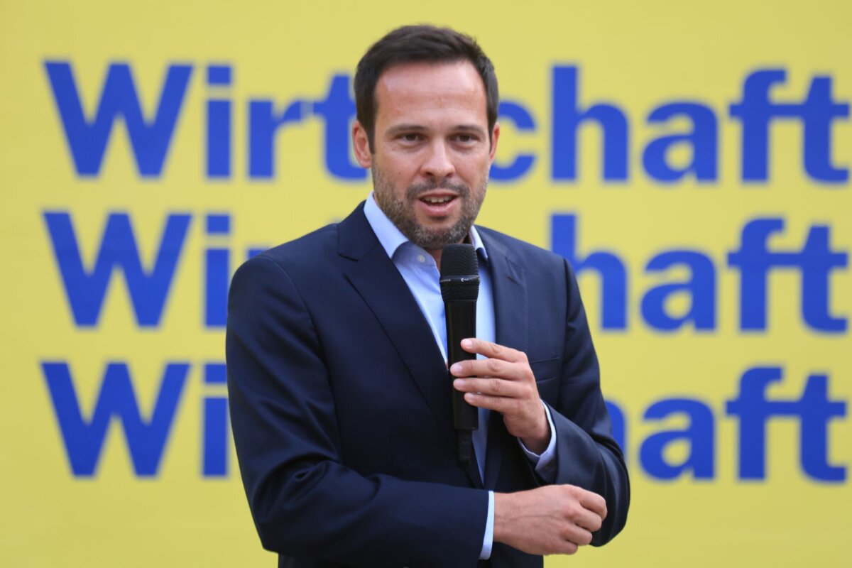FDP-Generalsekretär Martin Hagen Die FDP fordert von Bundesregierung einen Stopp der Berliner Pläne zur Wohnungsenteignung. (Archivbild)