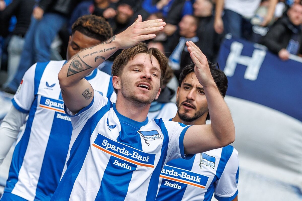 Hertha BSC - SpVgg Greuther Fürth Mads Petersen bejubelt sein erstes Tor für Hertha BSC.