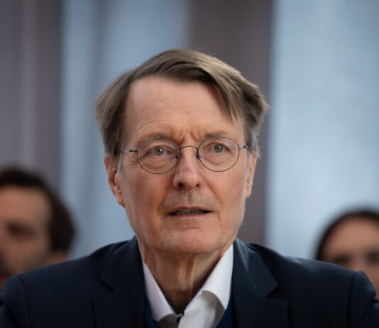 Lauterbach gegen rot-rot-grüne Koalition in Berlin Karl Lauterbach ist gegen eine rot-rot-grüne Koalition in Berlin. (Archivbild)