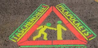 Präventionswoche zeigt Tricks der Taschendiebe In Berlin und Brandenburg informiert die Polizei zu Taschendiebstählen.
