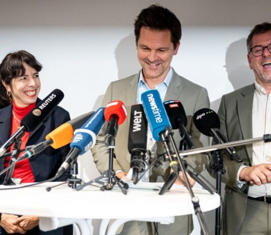 Rot-Grün-Rot in Berlin rückt näher – Kritik der CDU Linke, Grüne und SPD haben ihre Sondierungsgespräche beendet - nun sollen Koalitionsverhandlungen zur Regierungsbildung beginnen.