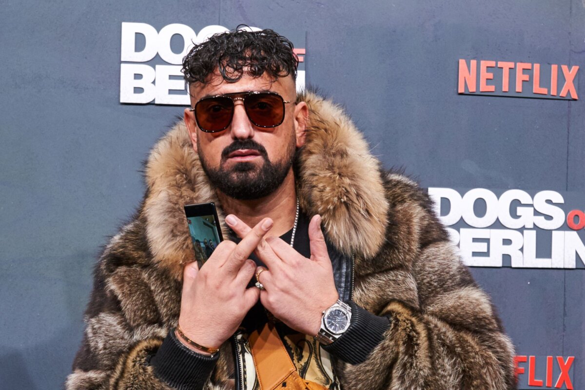 Rapper Aykut Anhan - alias Haftbefehl Rapper Aykut Anhan - alias Haftbefehl - muss Konzerte absagen. (Archivbild)