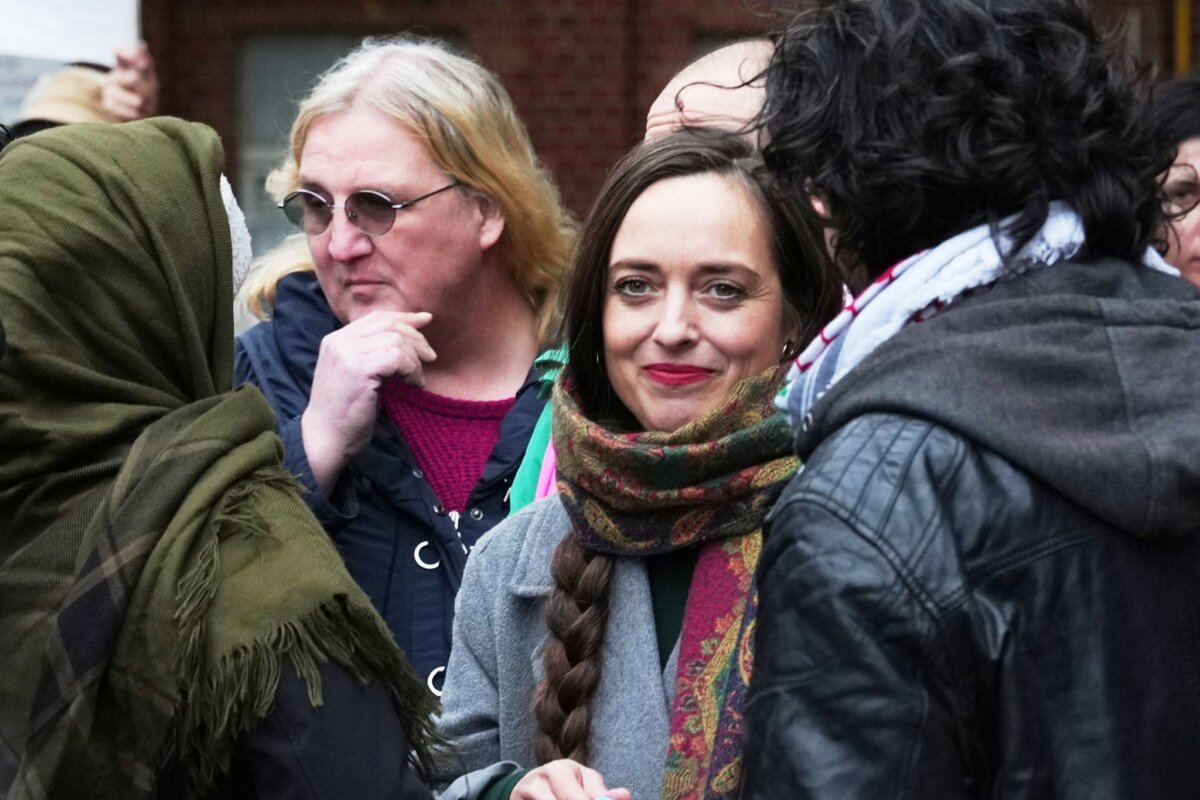 Landesparteitag Die Linke Berlin - Kundgebung Die Linke-Abgeordnete Vanessa Emde ist in der Partei umstritten.