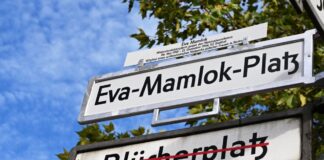 Blücherplatz in Kreuzberg in Eva-Mamlok-Platz umbenannt Der Blücherplatz heißt jetzt Eva-Mamlok-Platz.