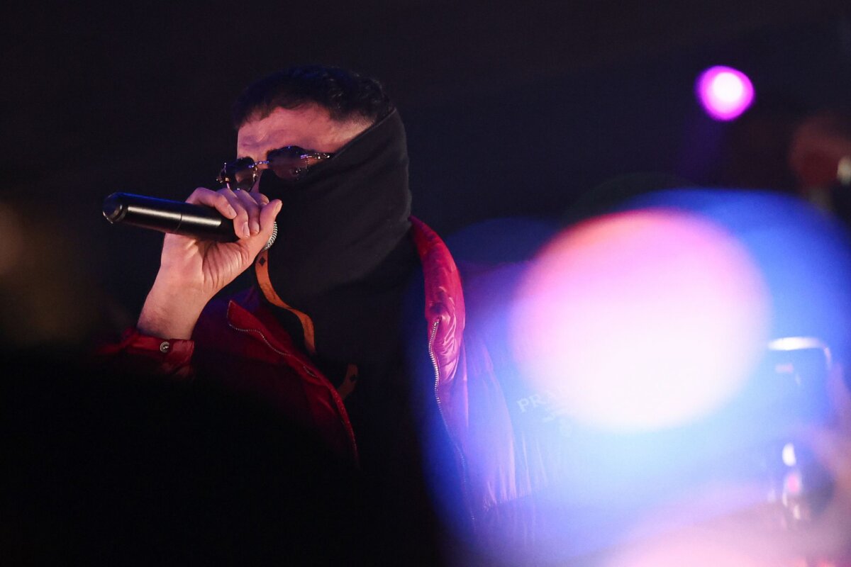 Haftbefehl in Gießen Der Rapper Haftbefehl bei einem Auftritt. (Archivbild)