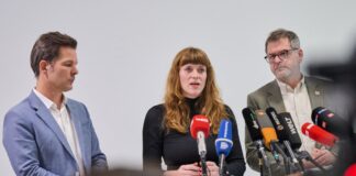 Aus den sogenannten Vorgesprächen von Linke, Grünen und SPD in Berlin sind Sondierungen zur Regierungsbildung geworden. 