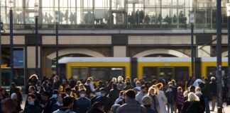 Seit 2011 hat sich das Durchschnittsalter in Berlin kaum verändert. (Symbolbild)