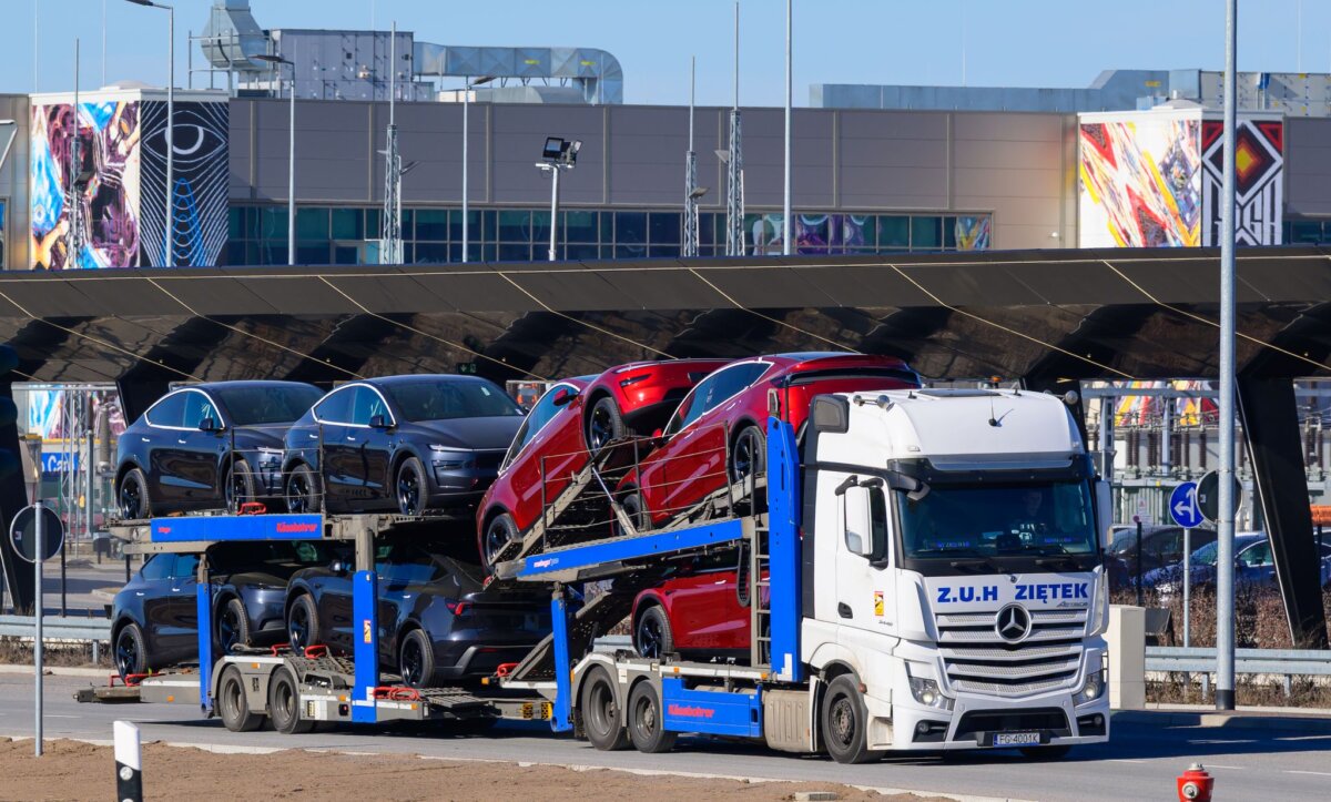 US-Elektroautobauer Tesla Der US-Elektroautobauer Tesla will den geplanten Ausbau des Werks in Grünheide in Angriff nehmen. (Archivbild)