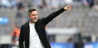 Hertha-Trainer Stefan Leitl peilt den siebten Sieg im siebten Ligaspiel an. (Archivbild)