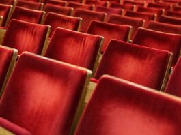 Ab fünf Euro ins Theater: Ticketmarkt für junge Leute Einmal günstig das Berliner Ensemble besuchen - das könnte mit dem Studi & Azubi Ticketmarkt klappen. (Symbolbild)