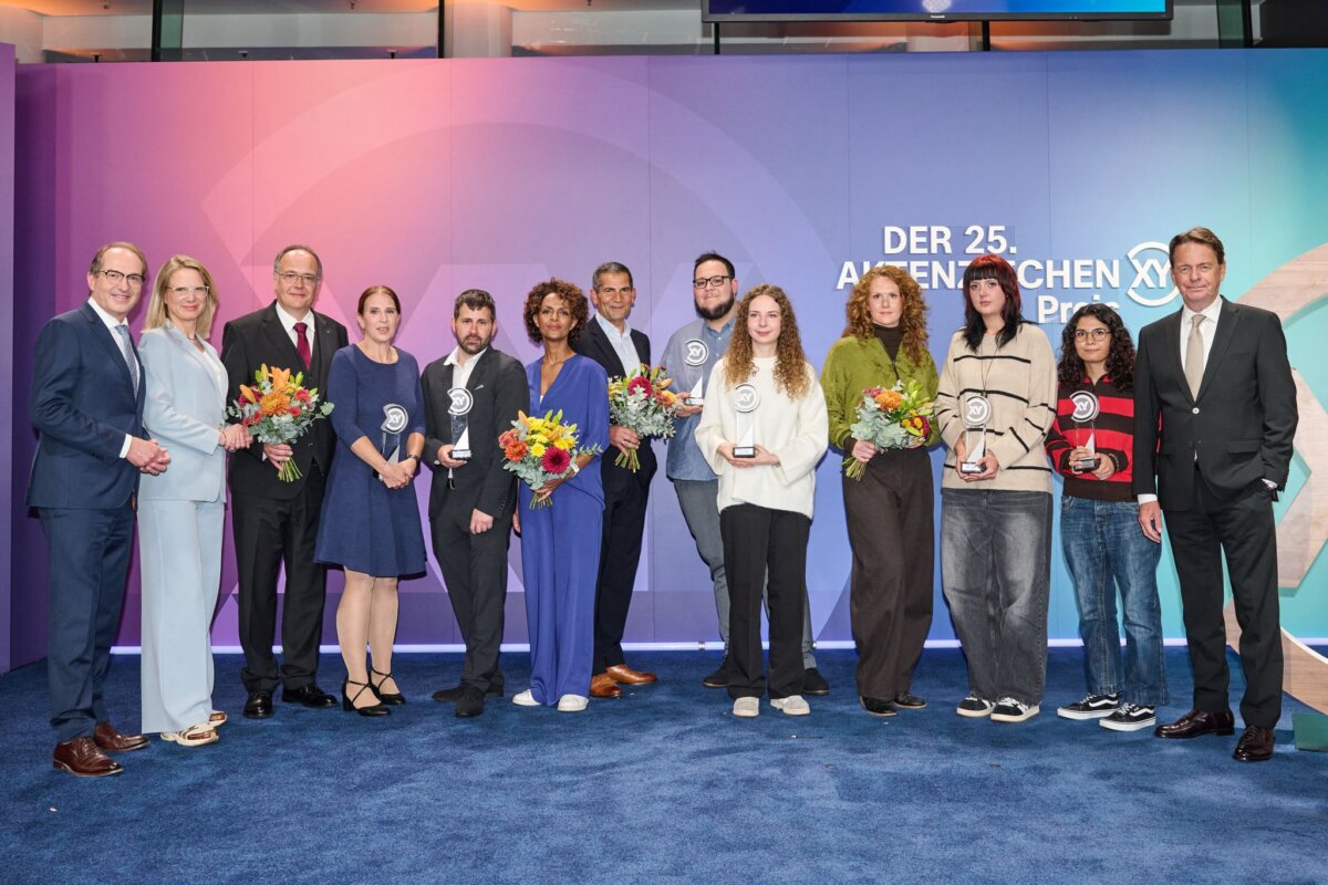 25. Verleihung "XY-Preis" Sieben Menschen wurden für ihre Zivilcourage geehrt.